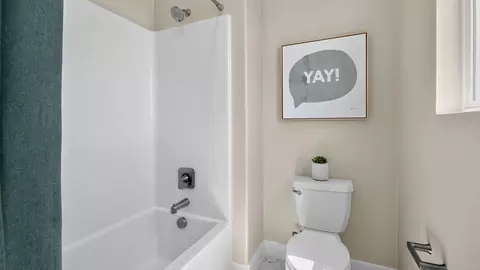 Bath - 965 Treble, Irvine, CA 92618 photo 2 of 3