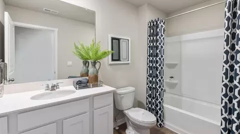 Bath - 16309 Davidson St, Bennington, NE 68007 photo 8 of 8