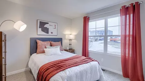 Bedroom - 16309 Davidson St, Bennington, NE 68007 photo 11 of 17