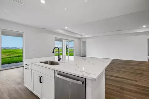 Kitchen - 8928 Deep Horizon Loop, Parrish, FL 34219 photo 3 of 7