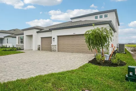Exterior - 8928 Deep Horizon Loop, Parrish, FL 34219 photo 6 of 11