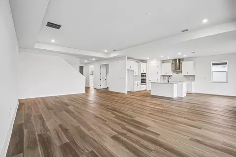 Living - 8928 Deep Horizon Loop, Parrish, FL 34219 photo 2 of 5