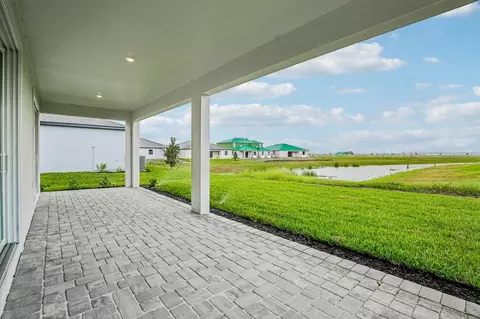 Exterior - 8928 Deep Horizon Loop, Parrish, FL 34219 photo 2 of 11
