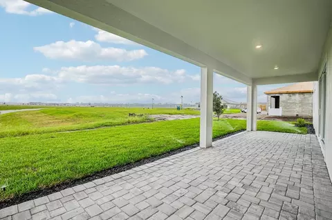 Exterior - 8928 Deep Horizon Loop, Parrish, FL 34219 photo 3 of 11