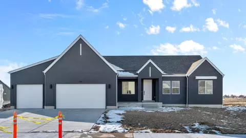 718 N 1600 E, Salem, UT 84653