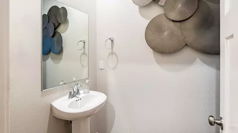 63102 NE Henningsen Pl, Bend, OR 97701 photo 12