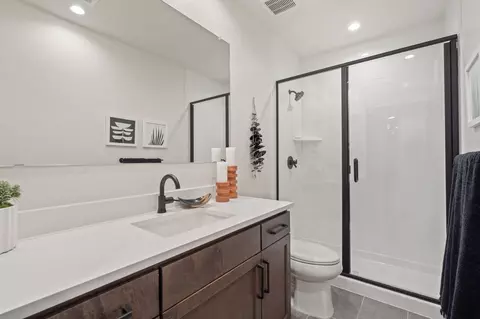 Bath - 1554 Winter Glow Dr, Windsor, CO 80550 photo 3 of 8