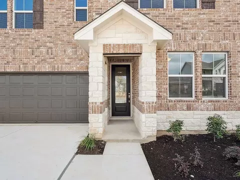 Exterior - 114 Kays Path, Georgetown, TX 78626 photo 8 of 13