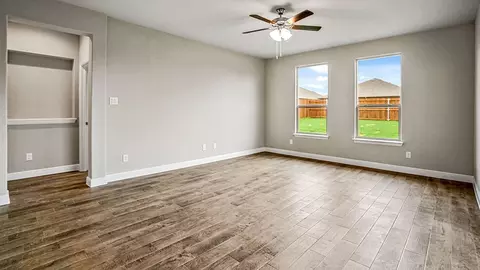 Living - 1935 Jackson St, Cleburne, TX 76033 photo 3 of 3