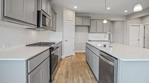 Kitchen - 1935 Jackson St, Cleburne, TX 76033 photo 3 of 11
