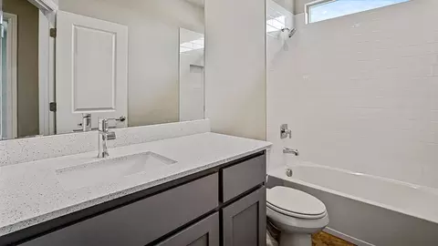 Bath - 1935 Jackson St, Cleburne, TX 76033 photo 5 of 12