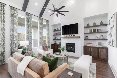 Living - 325 Vale Run, Kyle, TX 78640 photo 5 of 6
