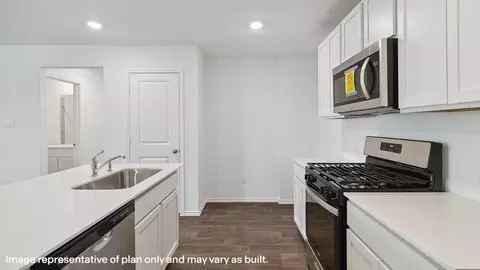 Kitchen - 4907 Iguana, Converse, TX 78109 photo 4 of 13