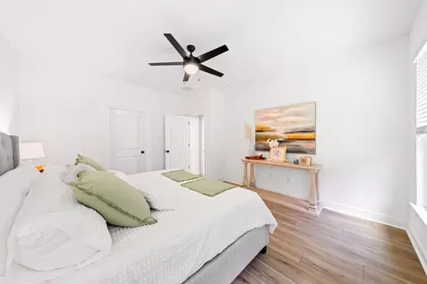 Bedroom - 8395 Eagle Pointe Rd, Pensacola, FL 32526 photo 2 of 2