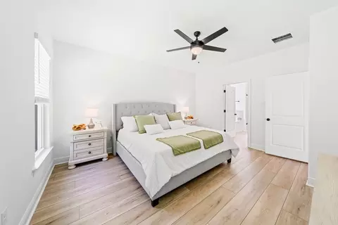 Bedroom - 8395 Eagle Pointe Rd, Pensacola, FL 32526 photo 1 of 2