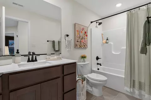 Bath - 8765 Bo St, Plainfield, IN 46168 photo 2 of 2