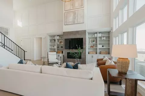 Living - 3413 E 1000 S, Spanish Fork, UT 84660 photo 7 of 10