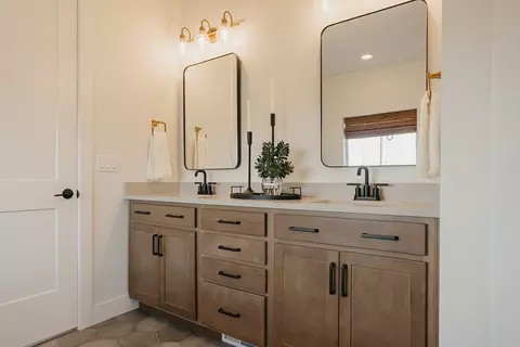 Bath - 3413 E 1000 S, Spanish Fork, UT 84660 photo 7 of 16
