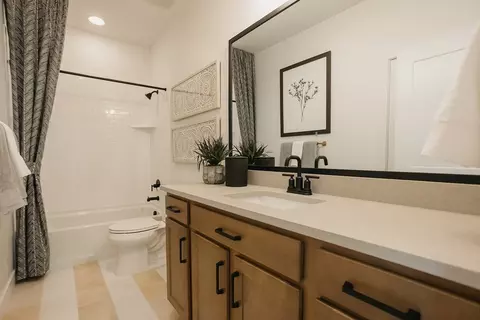 Bath - 3413 E 1000 S, Spanish Fork, UT 84660 photo 9 of 16