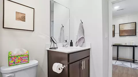 Bath - 8740 Basil Rd NW, Baltimore, OH 43105 photo 5 of 6