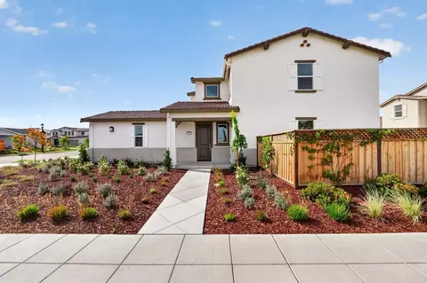 92 W Calabria Dr, Mountain House, CA 95391