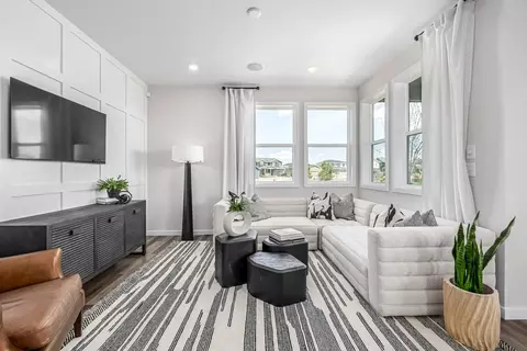 Living - 20763 E 57th Ave, Aurora, CO 80019 photo 2 of 9