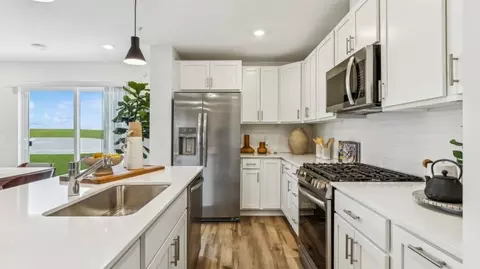Kitchen - 14851 Ardee Pl, Rosemount, MN 55068 photo 4 of 5