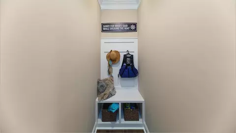Entry Way - 28 Wheatfield Rd, Fletcher, NC 28732 photo 4 of 9