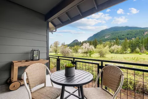 1943 SE 12th St, North Bend, WA 98045