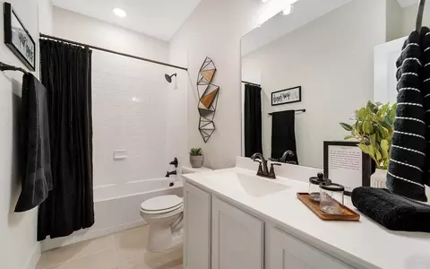 Bath - 5219 Marliese Peak, Von Ormy, TX 78073 photo 1 of 3
