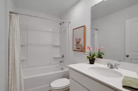 Entry Way - 7646 Commander Ln, Jacksonville, FL 32256 photo 2 of 2