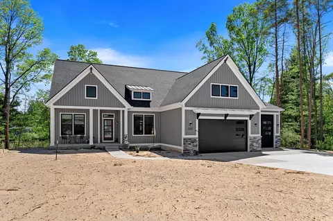 Exterior - 15350 144th Ave, Spring Lake, MI 49456 photo 12 of 13