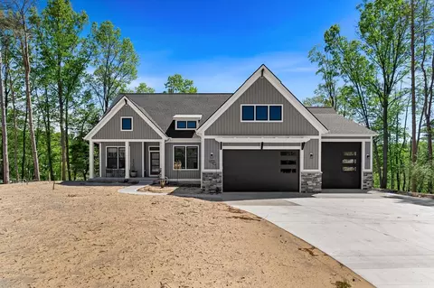 Exterior - 15350 144th Ave, Spring Lake, MI 49456 photo 11 of 13