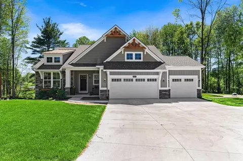 Exterior - 15350 144th Ave, Spring Lake, MI 49456 photo 10 of 13