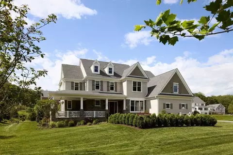 Exterior - 319 Walnut Ave, Wayne, PA 19087 photo 7 of 16