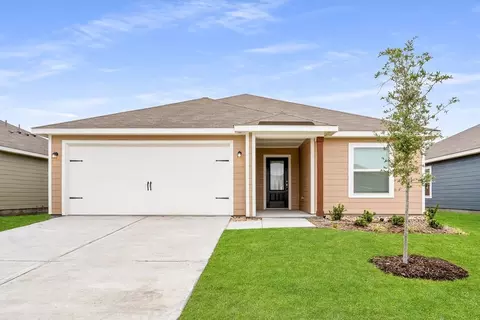 4909 Delano St, Greenville, TX 75401