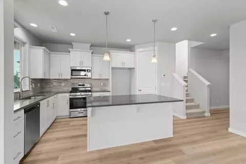 4215 NE 188th St, Vancouver, WA 98684