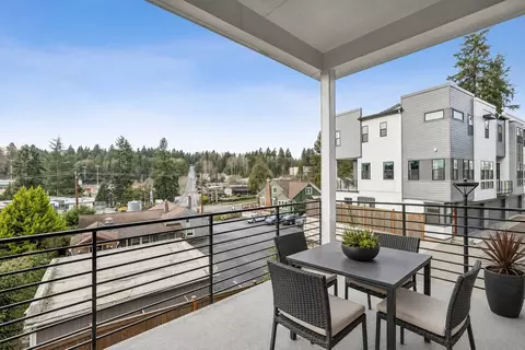 Exterior - 18805 99th Ct NE UNIT E, Bothell, WA 98011 photo 5 of 17
