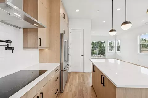 Kitchen - 18805 99th Ct NE UNIT E, Bothell, WA 98011 photo 4 of 4