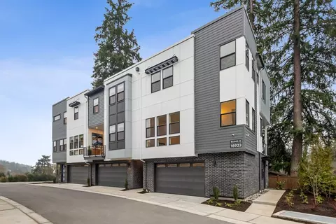 Exterior - 18805 99th Ct NE UNIT E, Bothell, WA 98011 photo 13 of 17