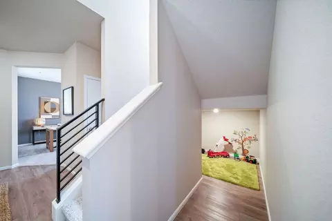 Entry Way - 21842 E 46th Pl, Aurora, CO 80019 photo 3 of 4