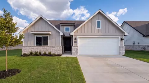 211 Washington St, Kellyville, OK 74039