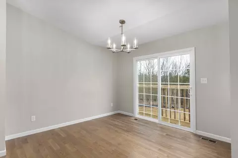 Dining - 2039 Windswept Farms Dr, Eureka, MO 63025 photo 6 of 7