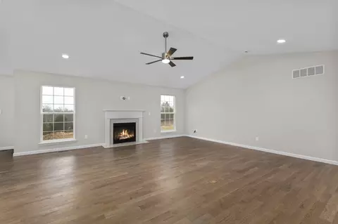Living - 2039 Windswept Farms Dr, Eureka, MO 63025 photo 7 of 11
