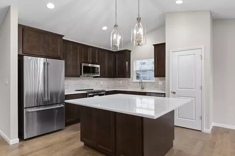 Kitchen - 2039 Windswept Farms Dr, Eureka, MO 63025 photo 15 of 17
