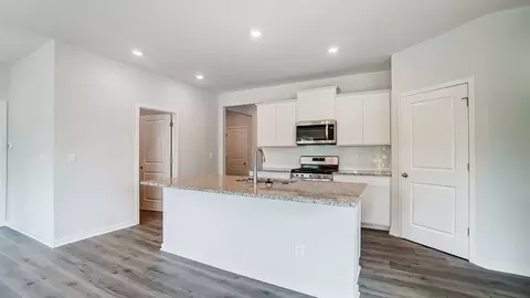 Kitchen - 1797 Jacko Ln, Circleville, OH 43113 photo 2 of 12