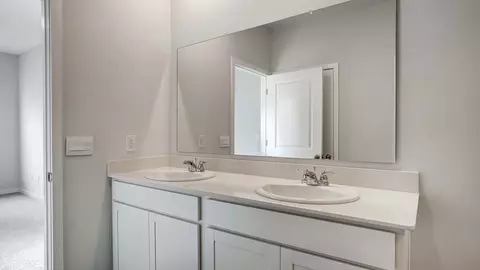 Bath - 1797 Jacko Ln, Circleville, OH 43113 photo 2 of 8