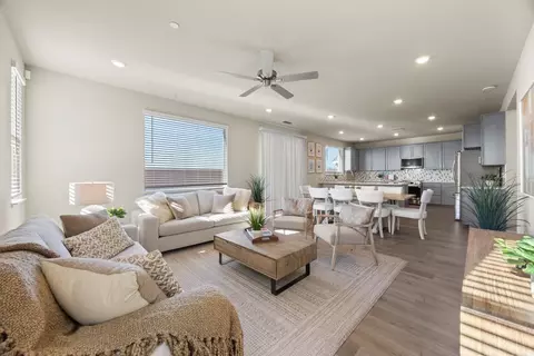 Entry Way - 1284 Winterhart St, Galt, CA 95632 photo 1 of 2