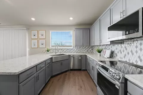 Kitchen - 1284 Winterhart St, Galt, CA 95632 photo 3 of 5