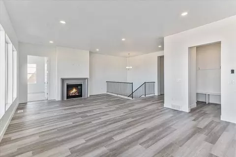 Living - 2451 W Aurora Ave, Mapleton, UT 84664 photo 3 of 9